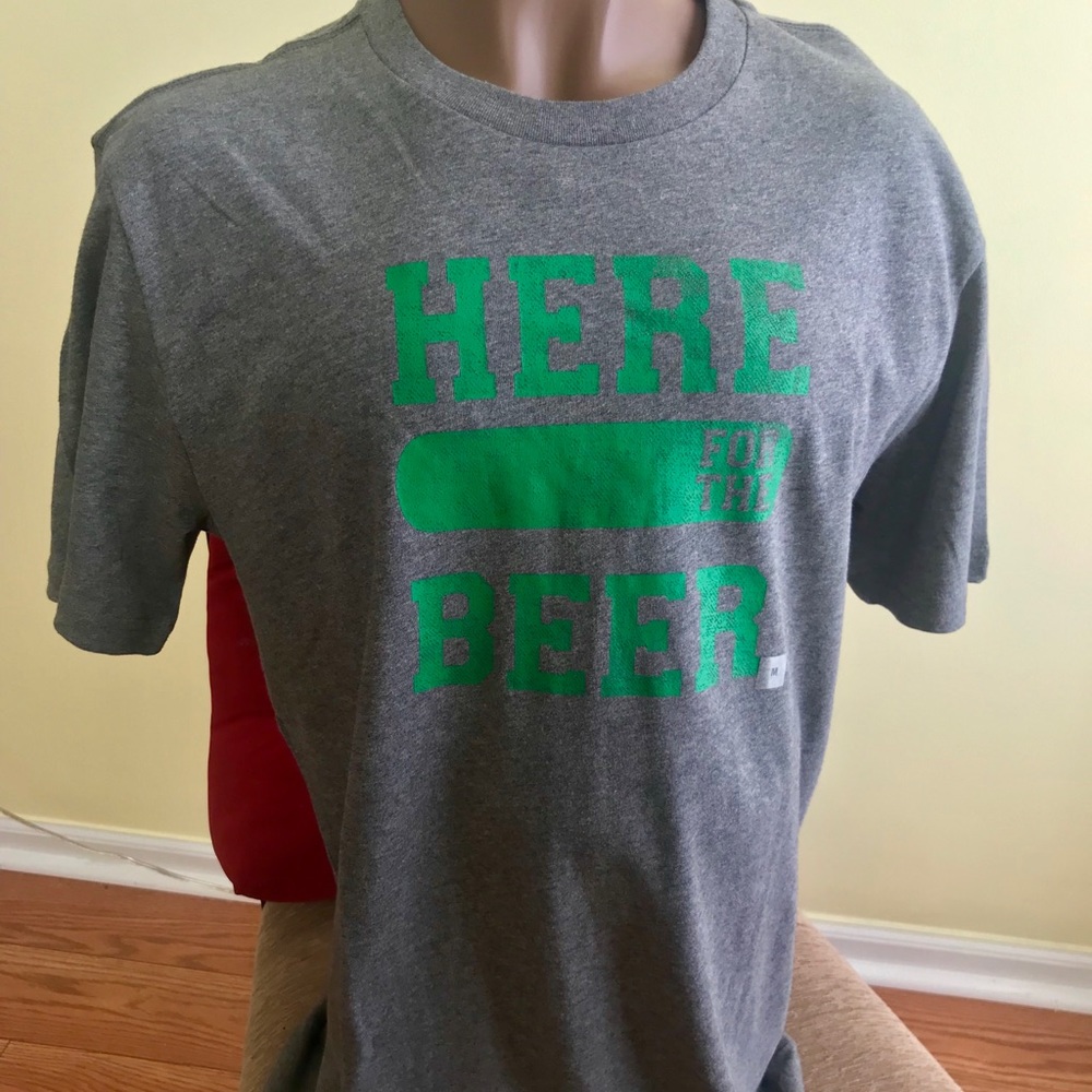 Men’s medium Express T-shirt. NWT